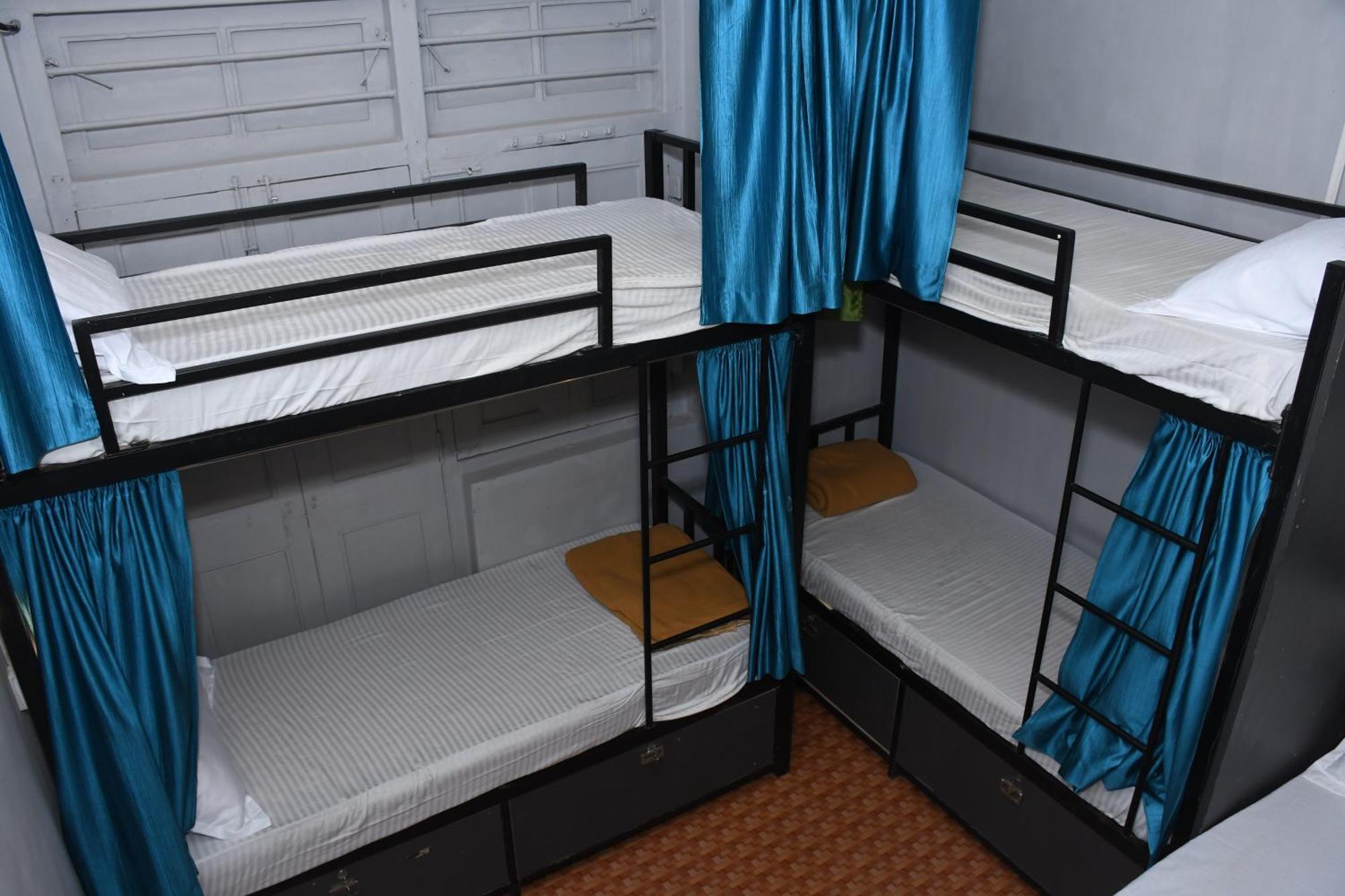 New Dormitory Afra Bombaim Exterior foto