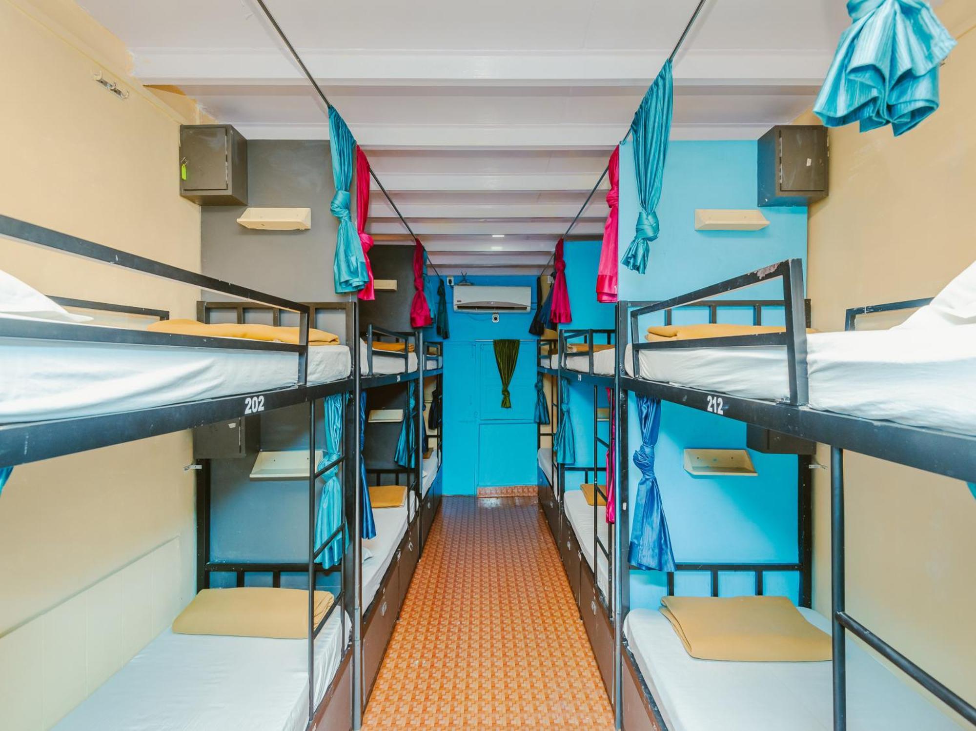 New Dormitory Afra Bombaim Exterior foto