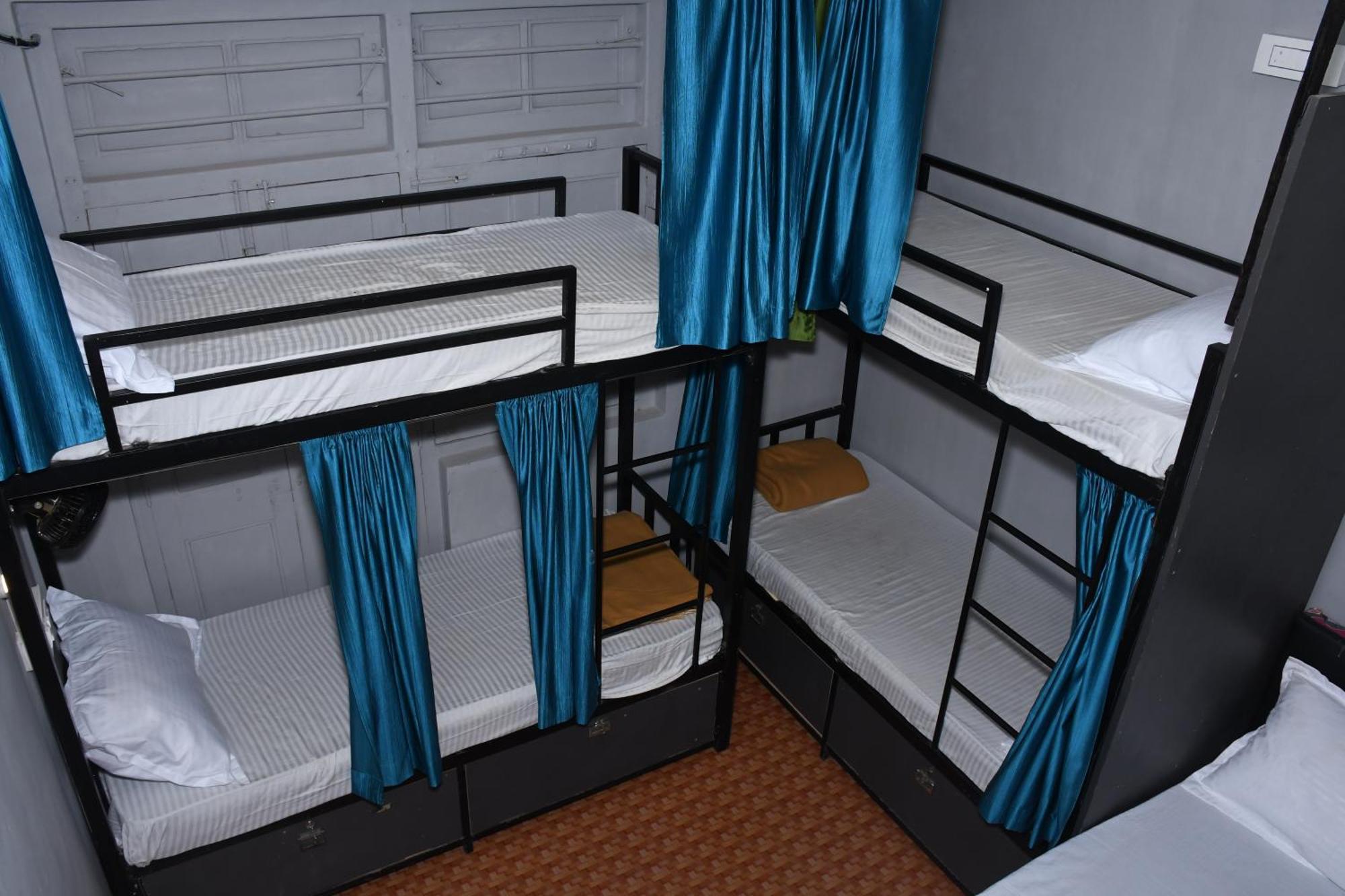 New Dormitory Afra Bombaim Exterior foto