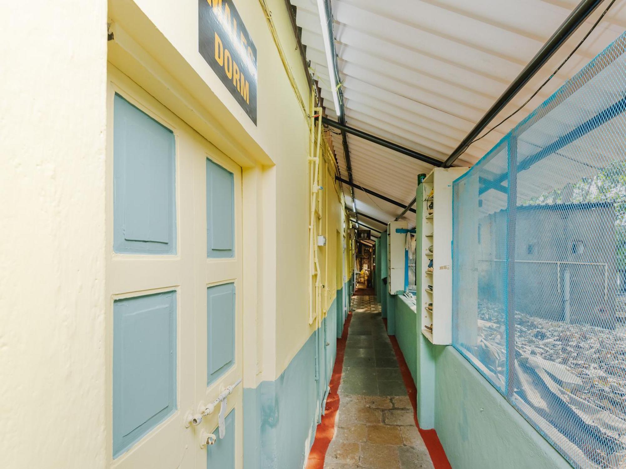 New Dormitory Afra Bombaim Exterior foto